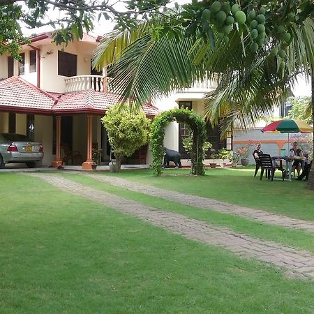 Sugandi Inn Kochchikade 외부 사진