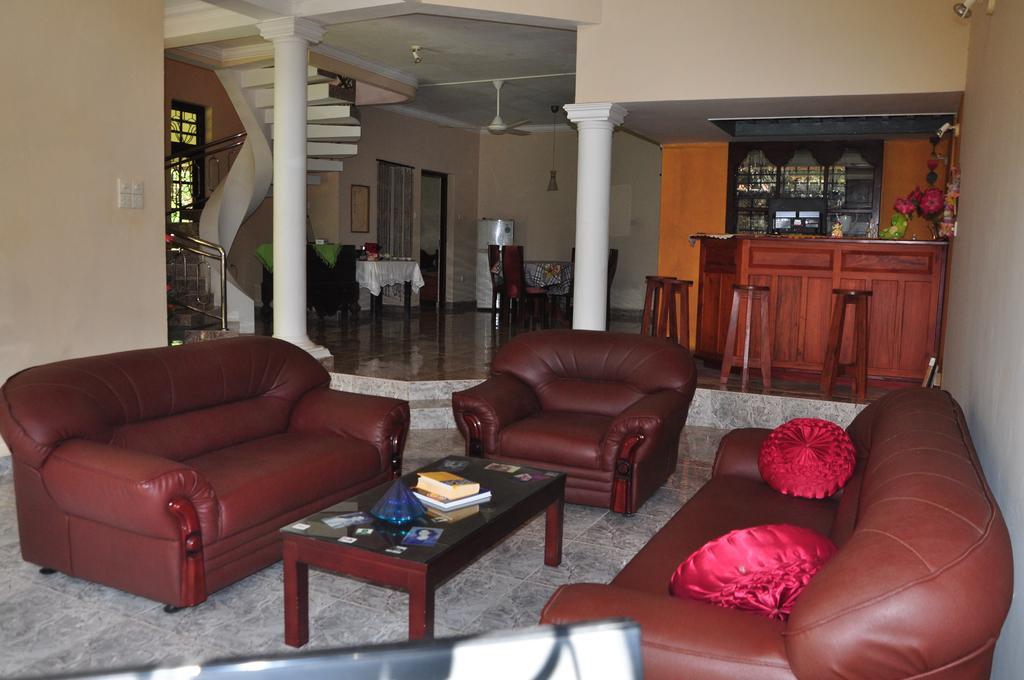 Sugandi Inn Kochchikade 외부 사진