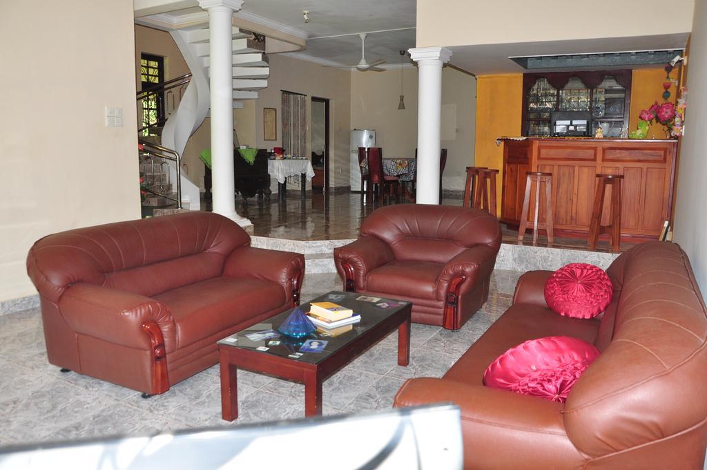 Sugandi Inn Kochchikade 외부 사진