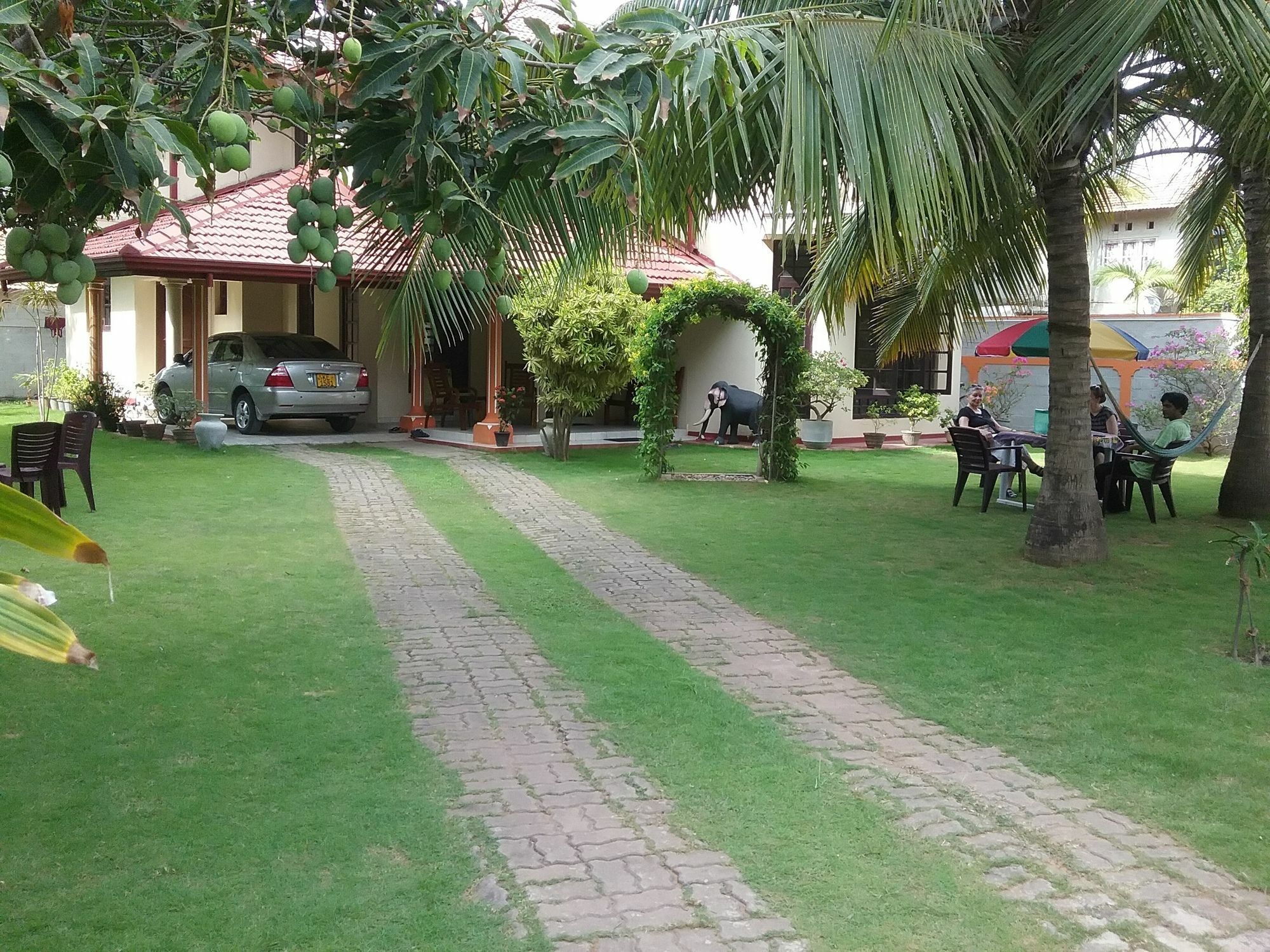 Sugandi Inn Kochchikade 외부 사진